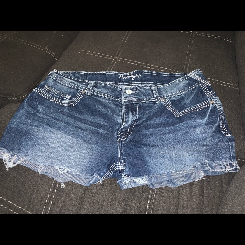 Shorts - Picture 2 of 2